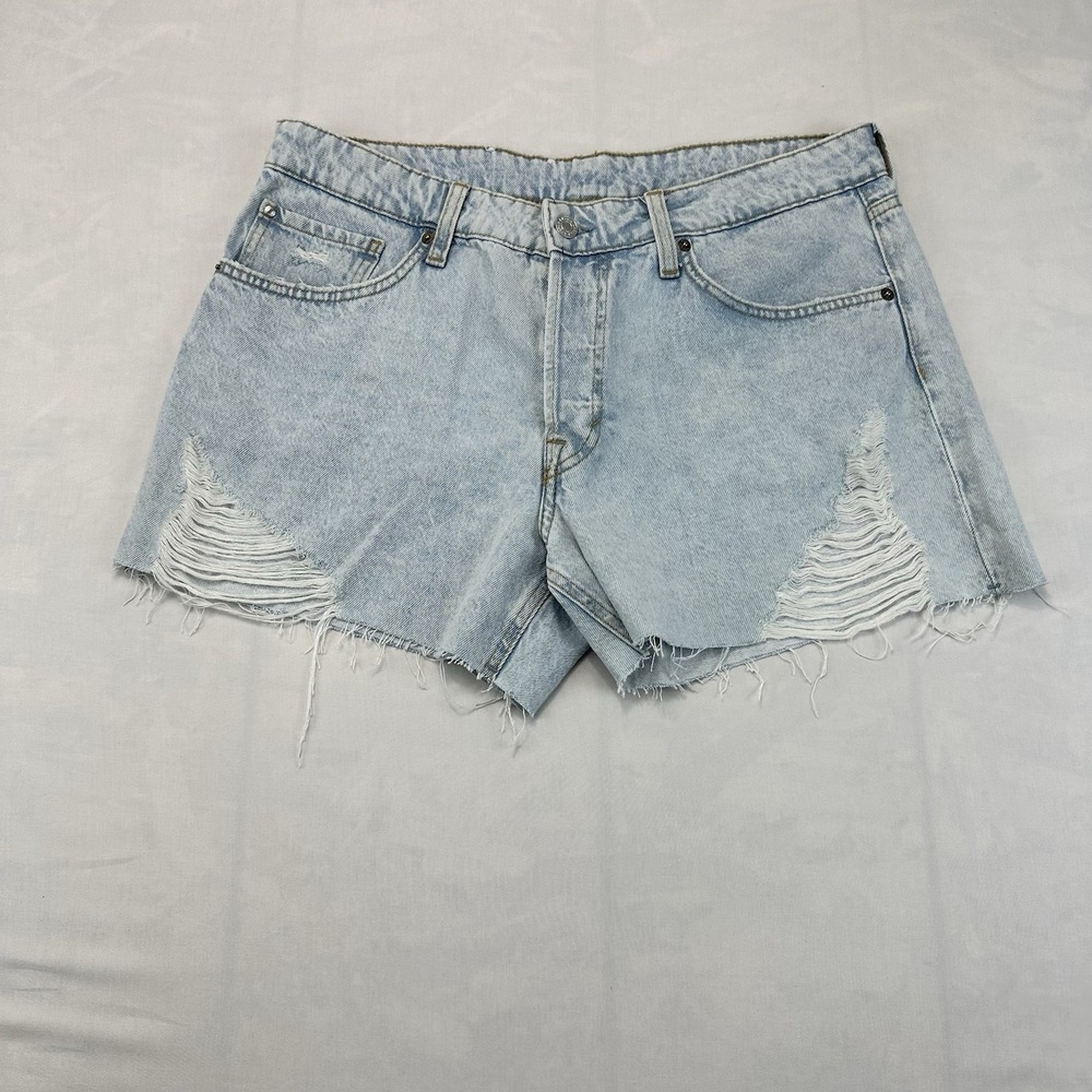 H&M Jean Shorts button fly Women's Size 8 Distressed Blue Light Wash 5-Pocket